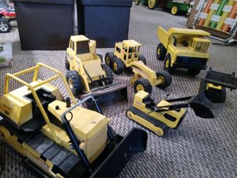 Lot of Vintage Tonka Trucks