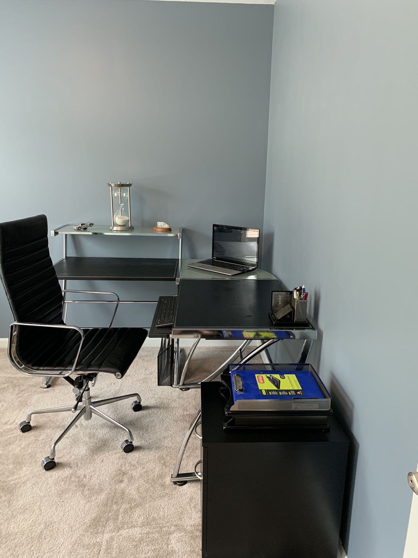 Desk,office chair,filling cabinet,desk organizer