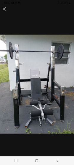Squat Rack And Weights 