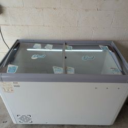 like new cool more chest freezer 48 in Long works perfect with warranty