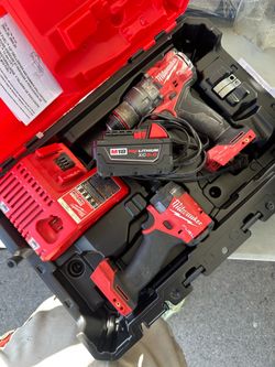 Milwaukee drill set