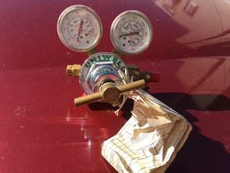 Oxygen regulator brand new