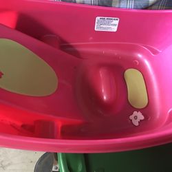 Babies bath tub