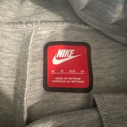Xs men Nike tech