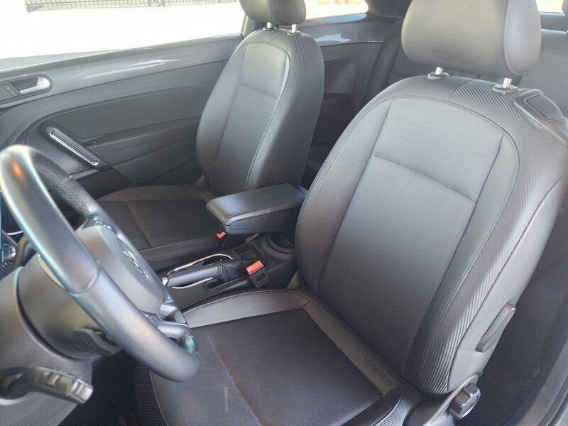 2014 Volkswagen Beetle-Classic TDI