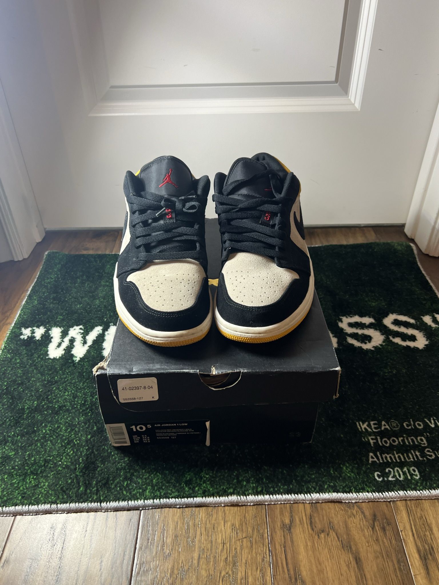 Size 10.5 Jordan 1 Low University Gold