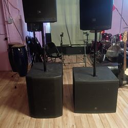 Jbl combo pack with cords and cables