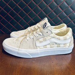VANS Cream colored Checkered-Flower Women’s size 7.5 - Like New