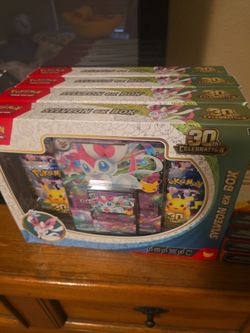 Pokemon 30th sylveon ex box