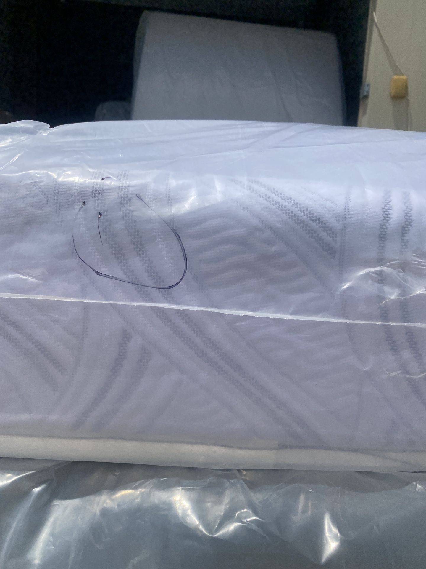 Overstock Display Queen Memory Foam Mattress for Sale in San Antonio