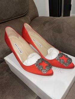 Manolo Blahnik Hangisi Bred Red Satin Pumps Heels 70 height 38.5 size great cond