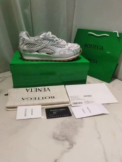 Balenciaga ‘BOTTEGA VENETA’