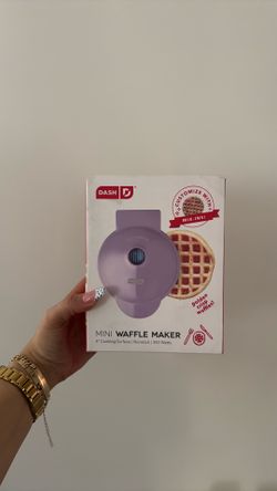 Mini waffle maker
