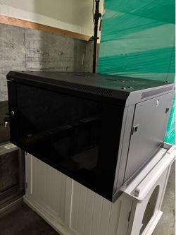 NavePoint Wall-Mount Server Rack Cabinet — 24”H x 24”W x 15”D