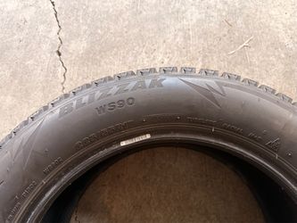 4 Bridgestone Blizzak 225/55R17 Snow Tires