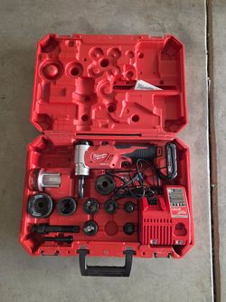 Milwaukee M18 18V Lithium-Ion Cordless FORCE LOGIC 6 Ton 6T Knockout Knock Out Tool 1/2 in. - 2 in. Kit w/ Die Set $850