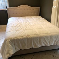 Mattress/headboard