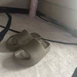 Yeezy Slides