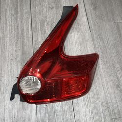 11-14 Nissan Juke tail light passenger right rear taillight lamp rh oem #9964