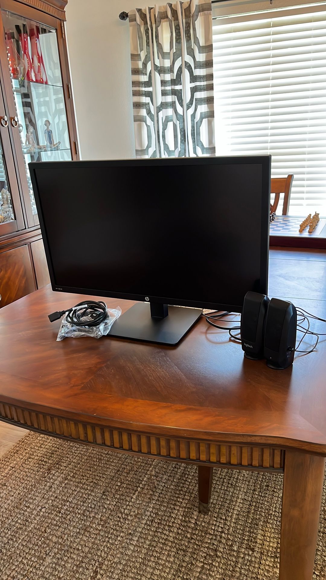 HP, 4K 28” PC Monitor