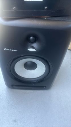 2 pioneer monitors
