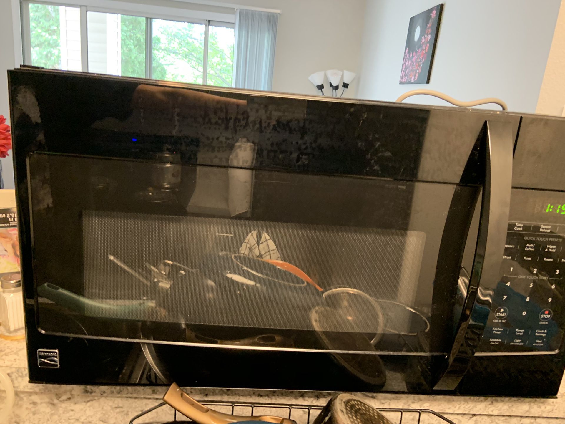 Microwave for $30. Big size. Pickup only.Briardale lane,Dublin Ohio