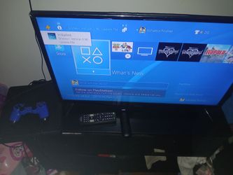 Ps4 4 controllers and box of games