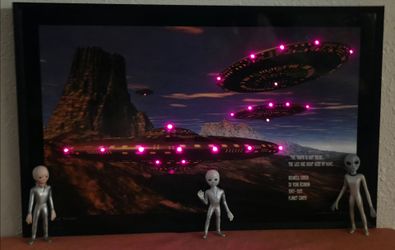 Vintage UFO Picture Frame with Lights