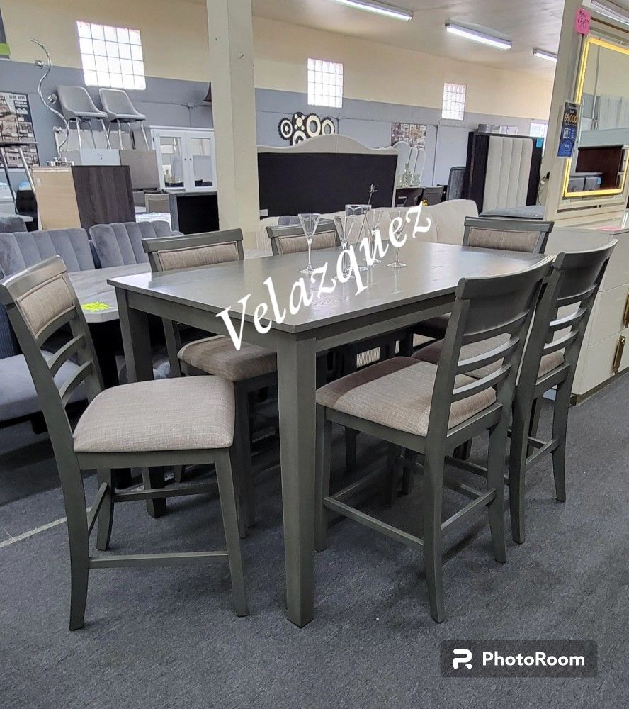 ✅️✅️7 Pc. Counter Height. Table Set grey color✅️