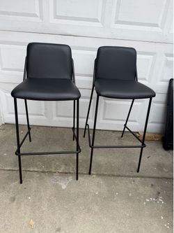 Black bar stool/ chairs
