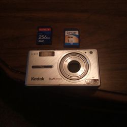 Kodak Easyshare V530 Old Camera..... Cards Would Be Sold Separately