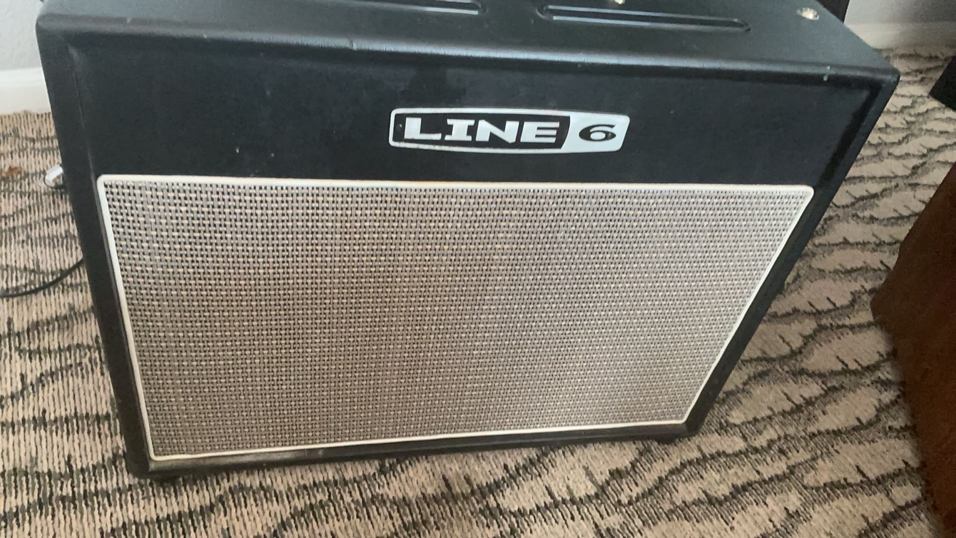 Flex tone III Line 6 Amplifier 