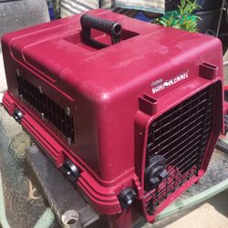 Nice medium size pet carrier only $35