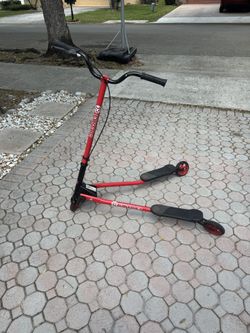 Standing Trike Scooter