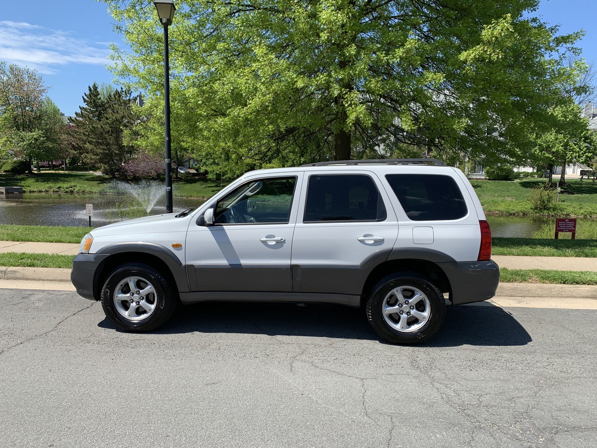 2005 Mazda Tribute