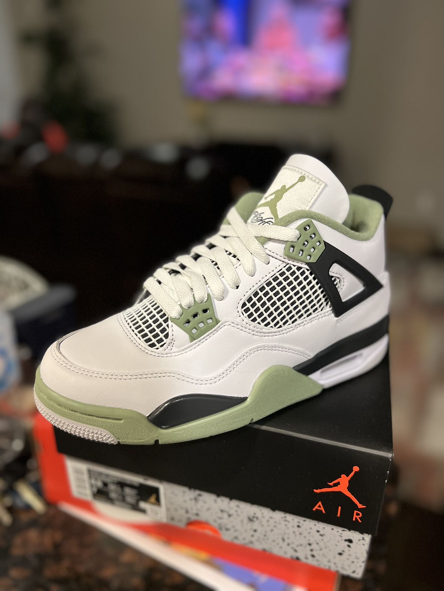 Jordan 4 Seafoam