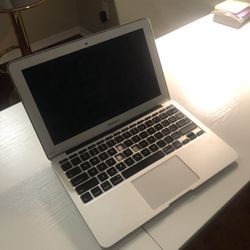 Apple MacBook 