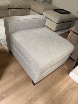 Storage ottoman