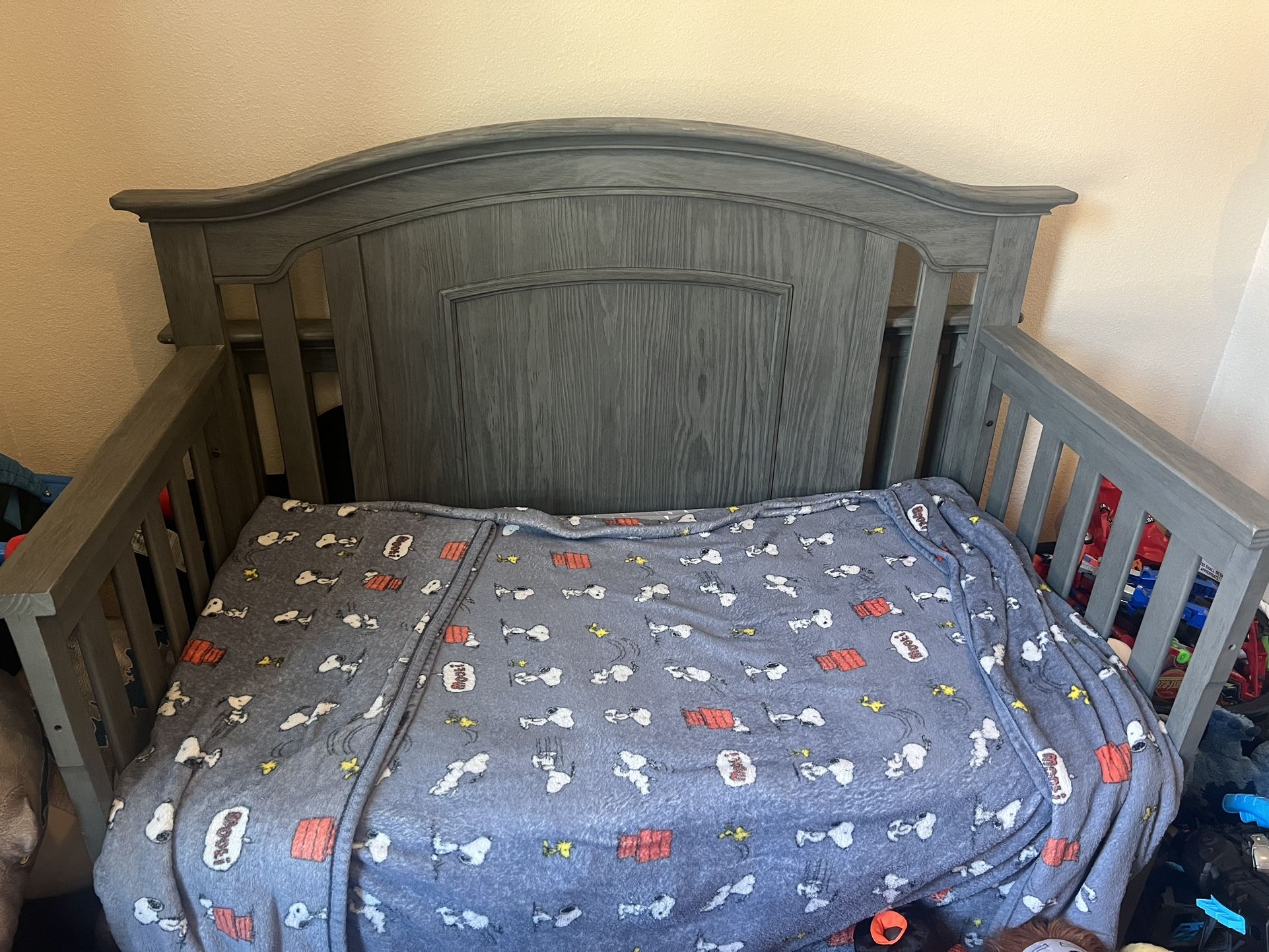 Ozlo Baby Crib