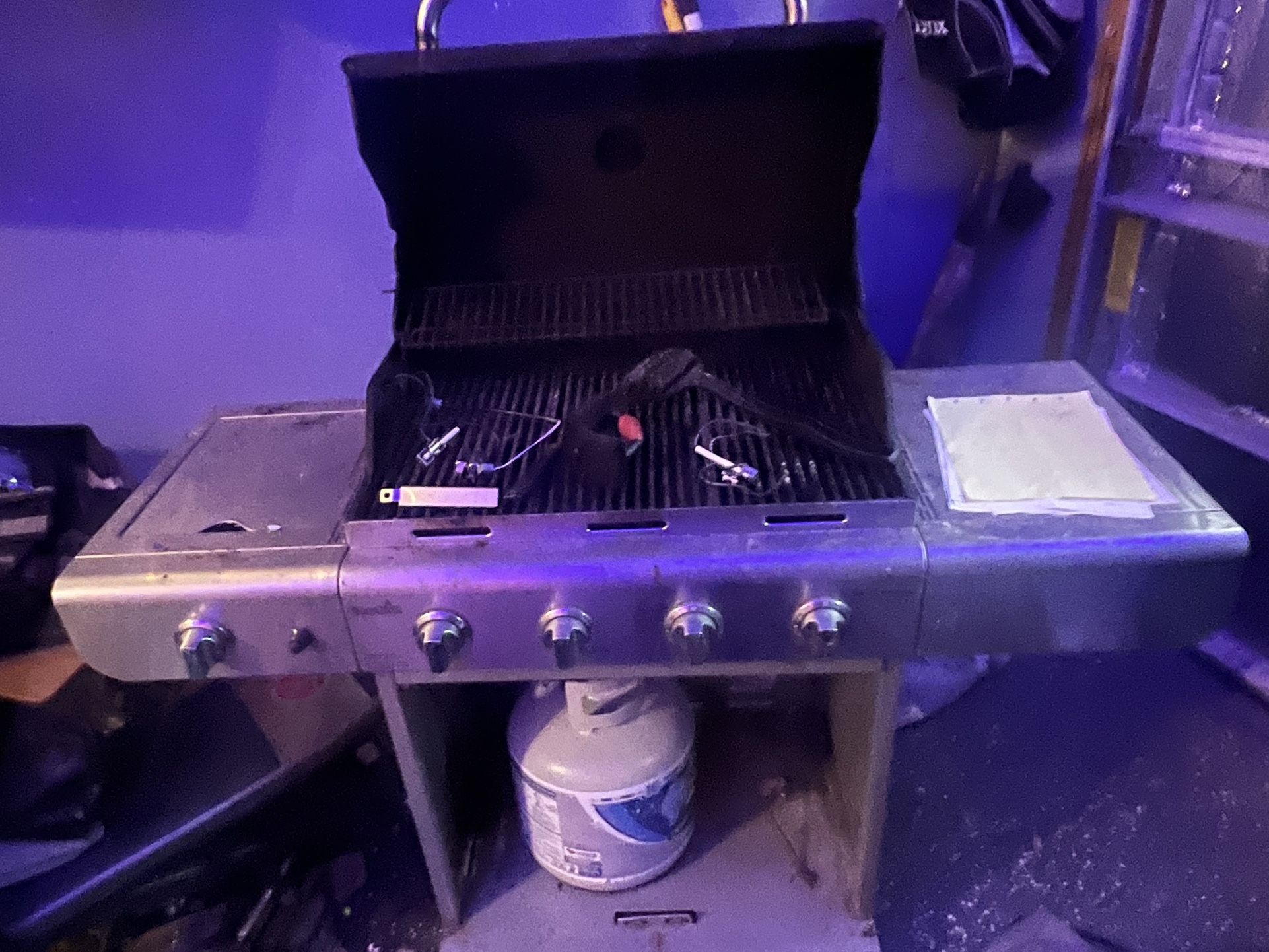 Charbroil Gas Grill W/burner, Extra Parts, Accessories