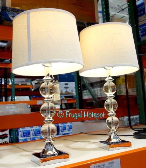 Bridgeport Designs Set of 2 Table Lamps one of them is damage