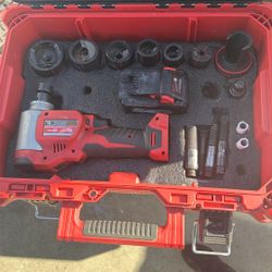 Milwaukee tool.1/2 in. - 2 in. Force Logic High Capacity Live Chat Cordless Knockout R Tool Kit /W Die Set, 3.0Ah Batteries