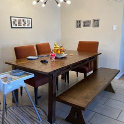 Dining room table + 2 benches - World Market