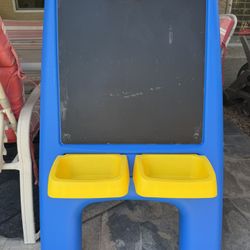 Little Tikes Easel & Chalkboard