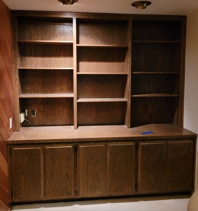 Solid Wood Built-in Bookshelves And Cabinet