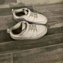 Size 1 Youth Nike Shoes Sneakers 