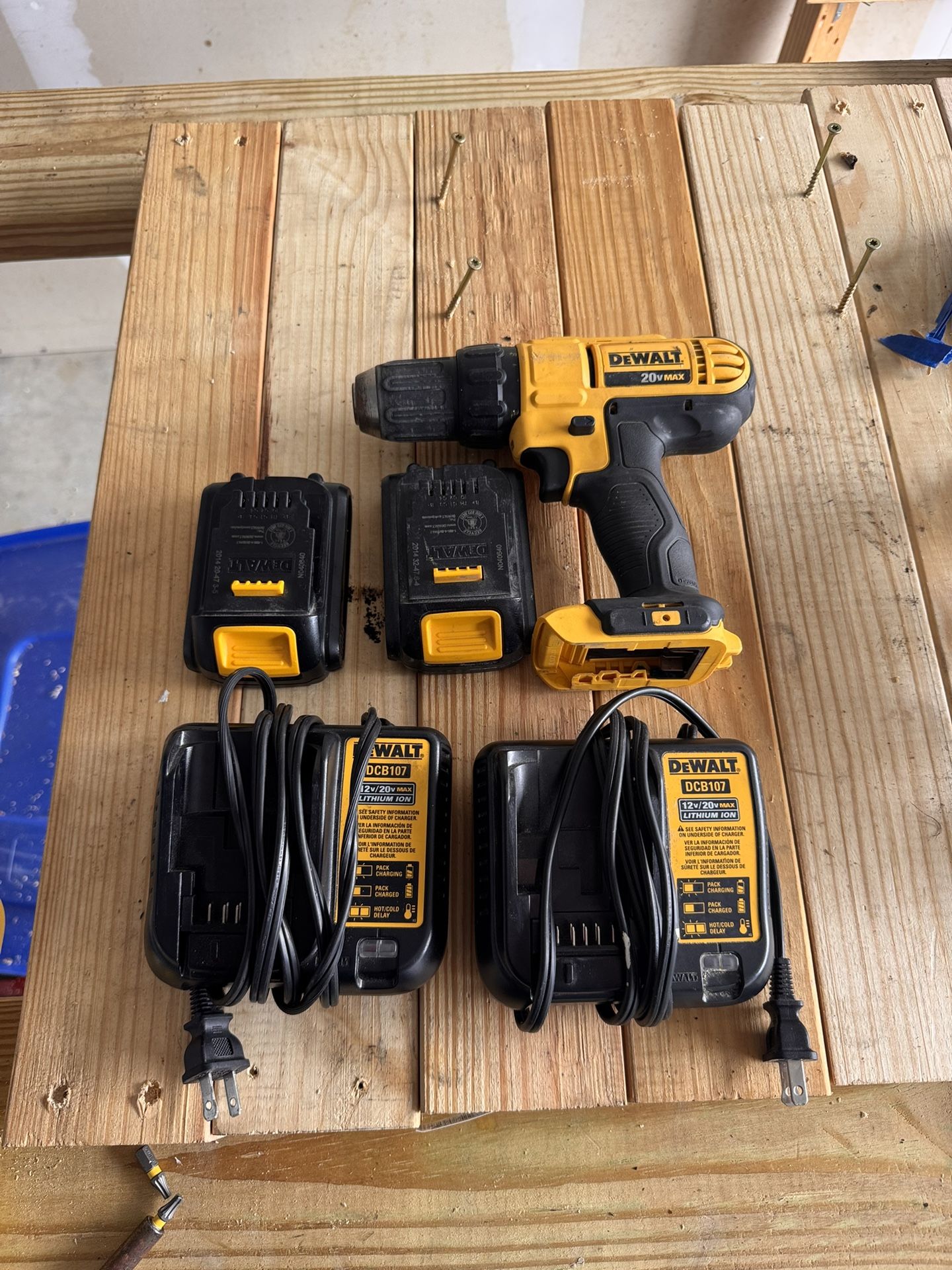 Dewalt 20v Drill Battery And Charger
