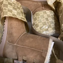 UGG boots Brown And black