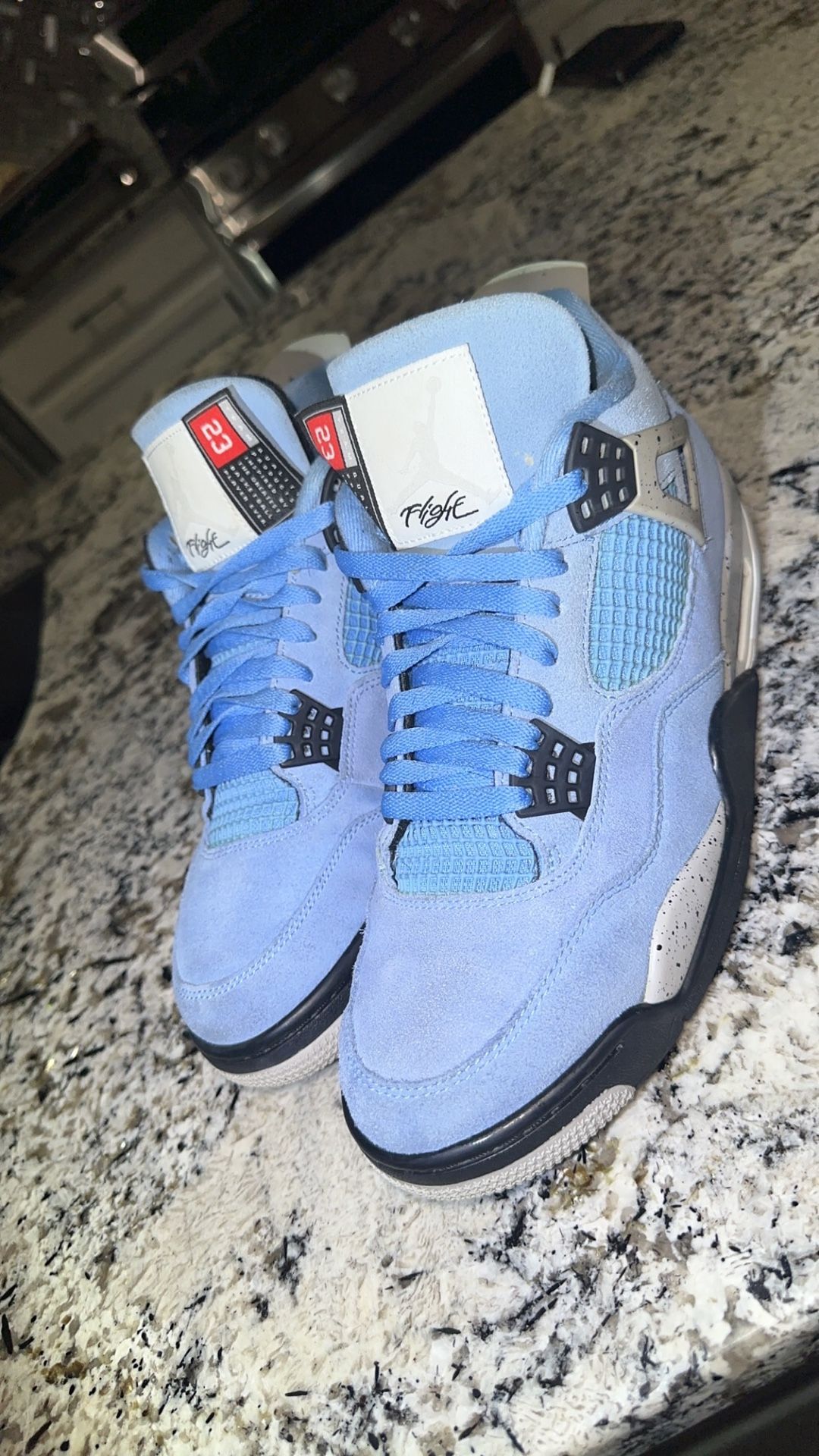 Jordan 4 Retro University Blue