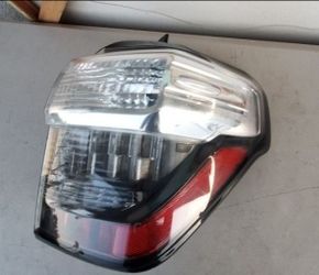 2014 -2024 TOYOTA 4RUNNER RIGHT
TAILAMP TAIL LAMP LIGHT PASSENGER
SIDE LED GENUINE USED OEM. AA3
